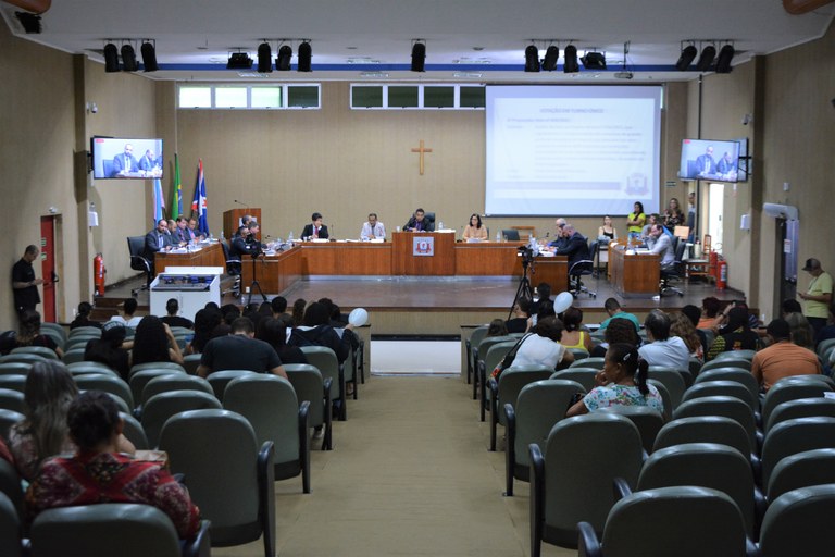 APROVADO PROJETO QUE REESTRUTURA O REGIME DE PREVIDÊNCIA SOCIAL DOS