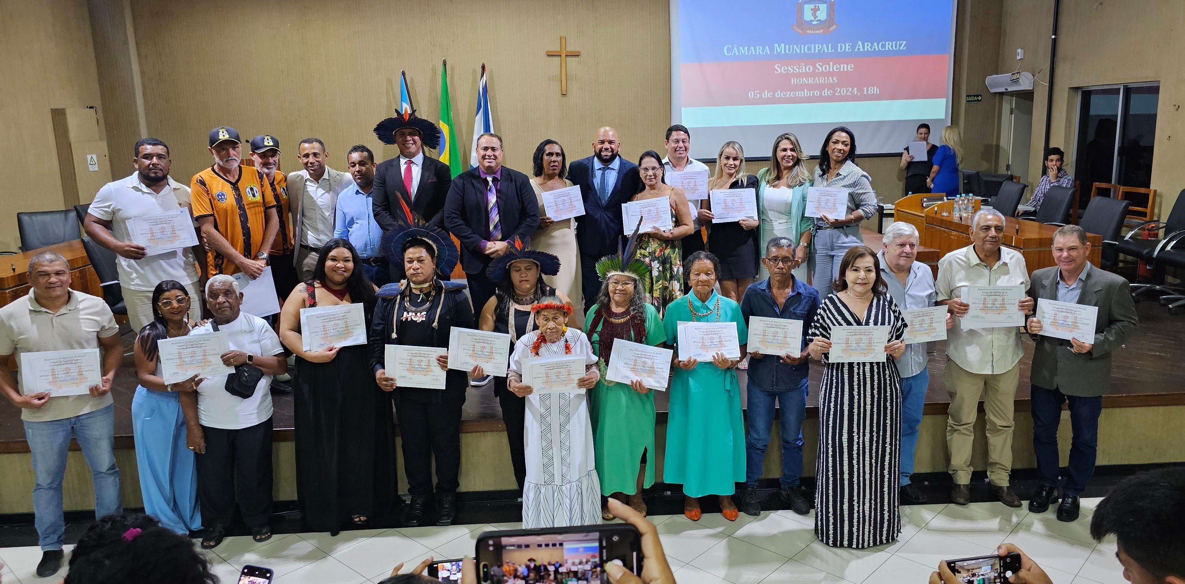 CÂMARA REALIZA SEGUNDA NOITE SOLENE DE ENTREGA DE HONRARIAS